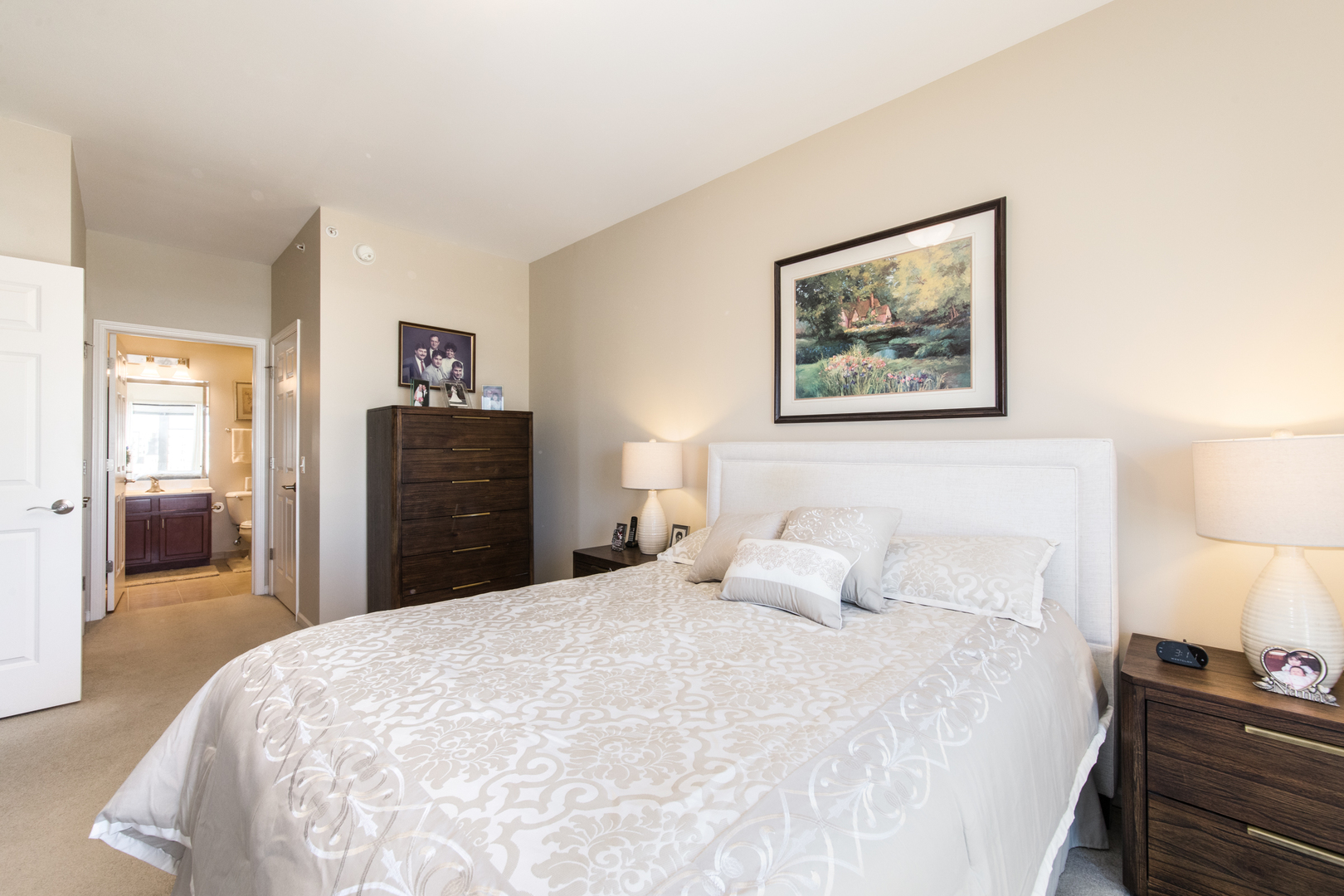 787 Graceland Avenue #604B, Des Plaines, IL 60016