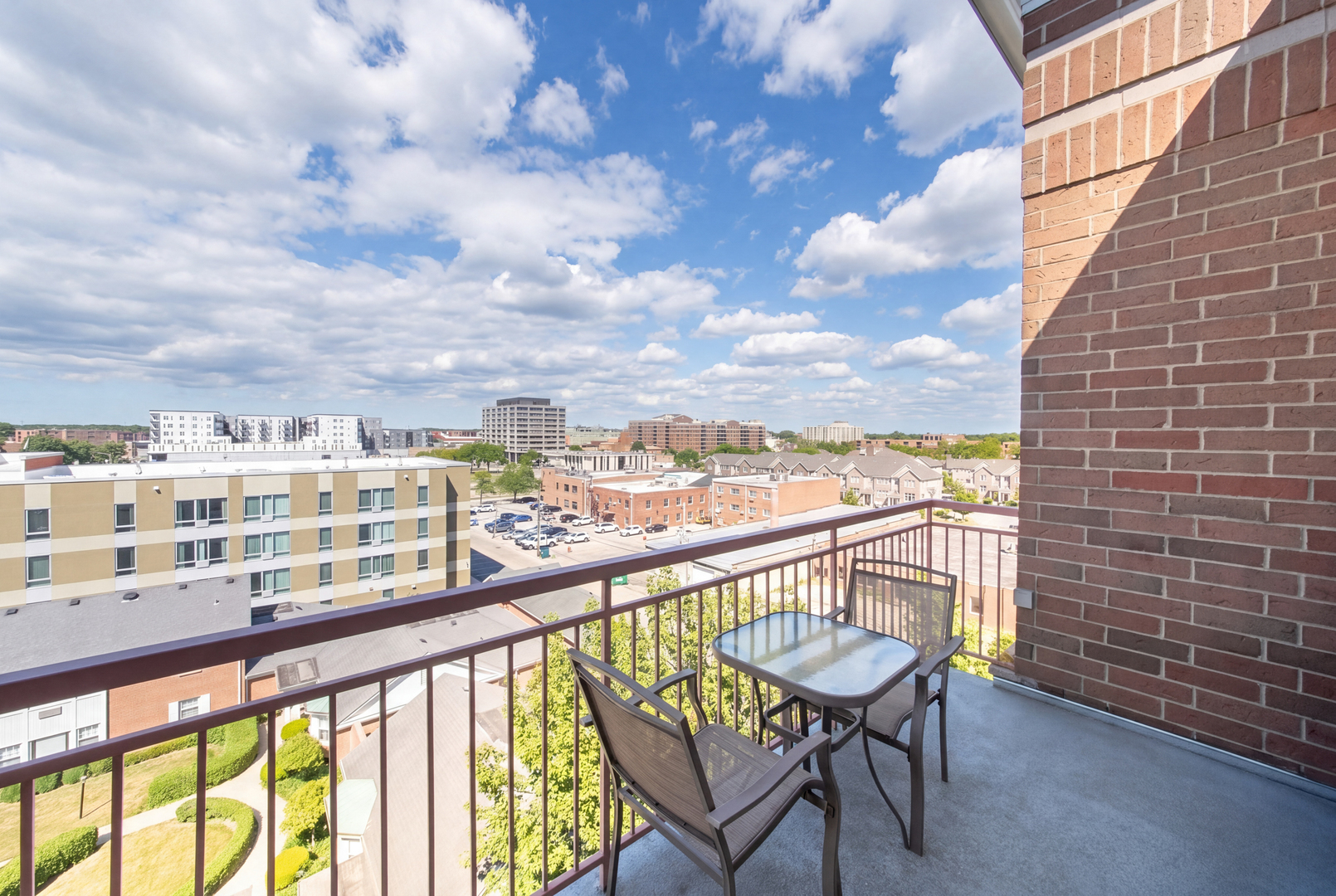 787 Graceland Avenue #604B, Des Plaines, IL 60016