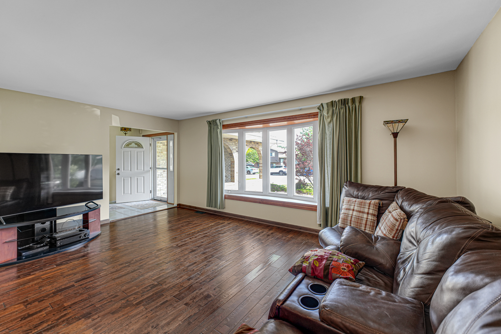 8938 W 169th Place, Orland Hills, IL 60487