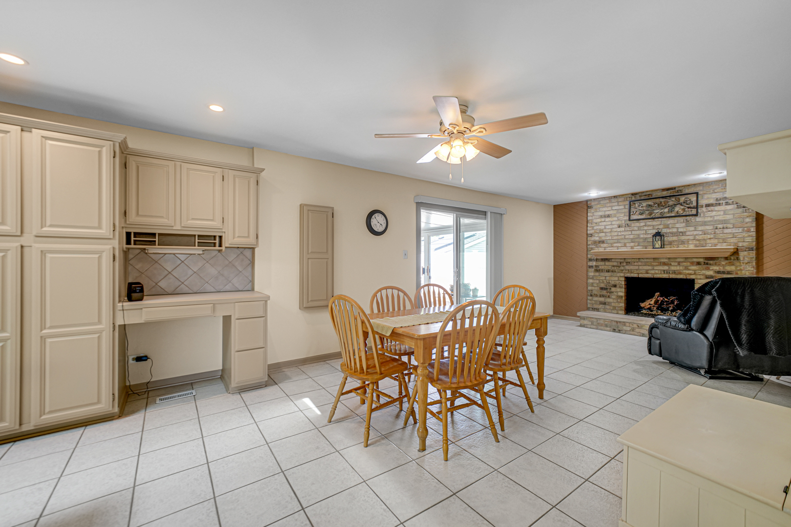 8938 W 169th Place, Orland Hills, IL 60487