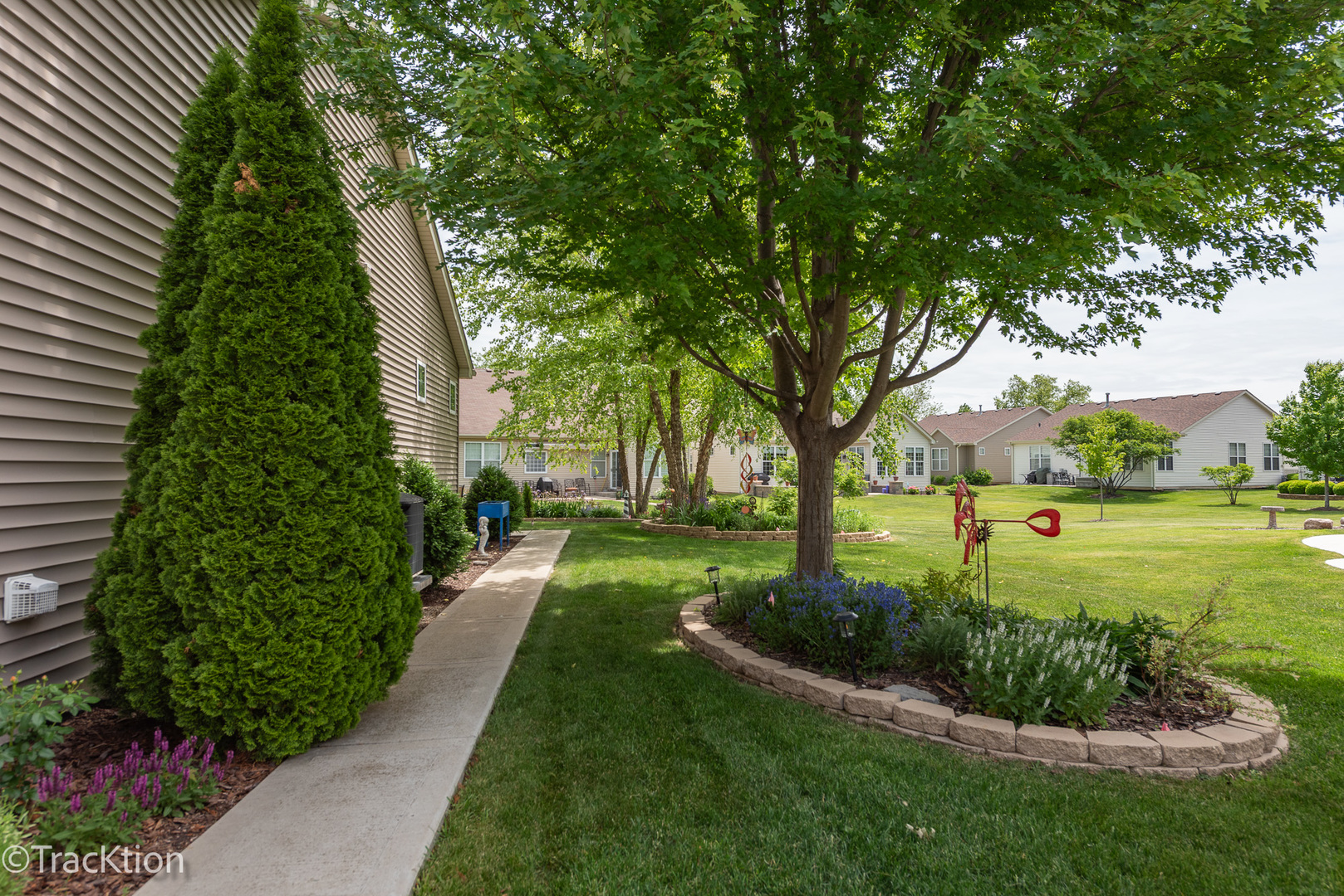 16601 Grandwood Lake Drive, Crest Hill, IL 60403