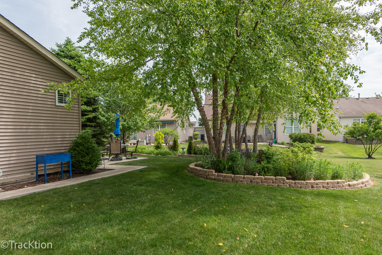 16601 Grandwood Lake Drive, Crest Hill, IL 60403