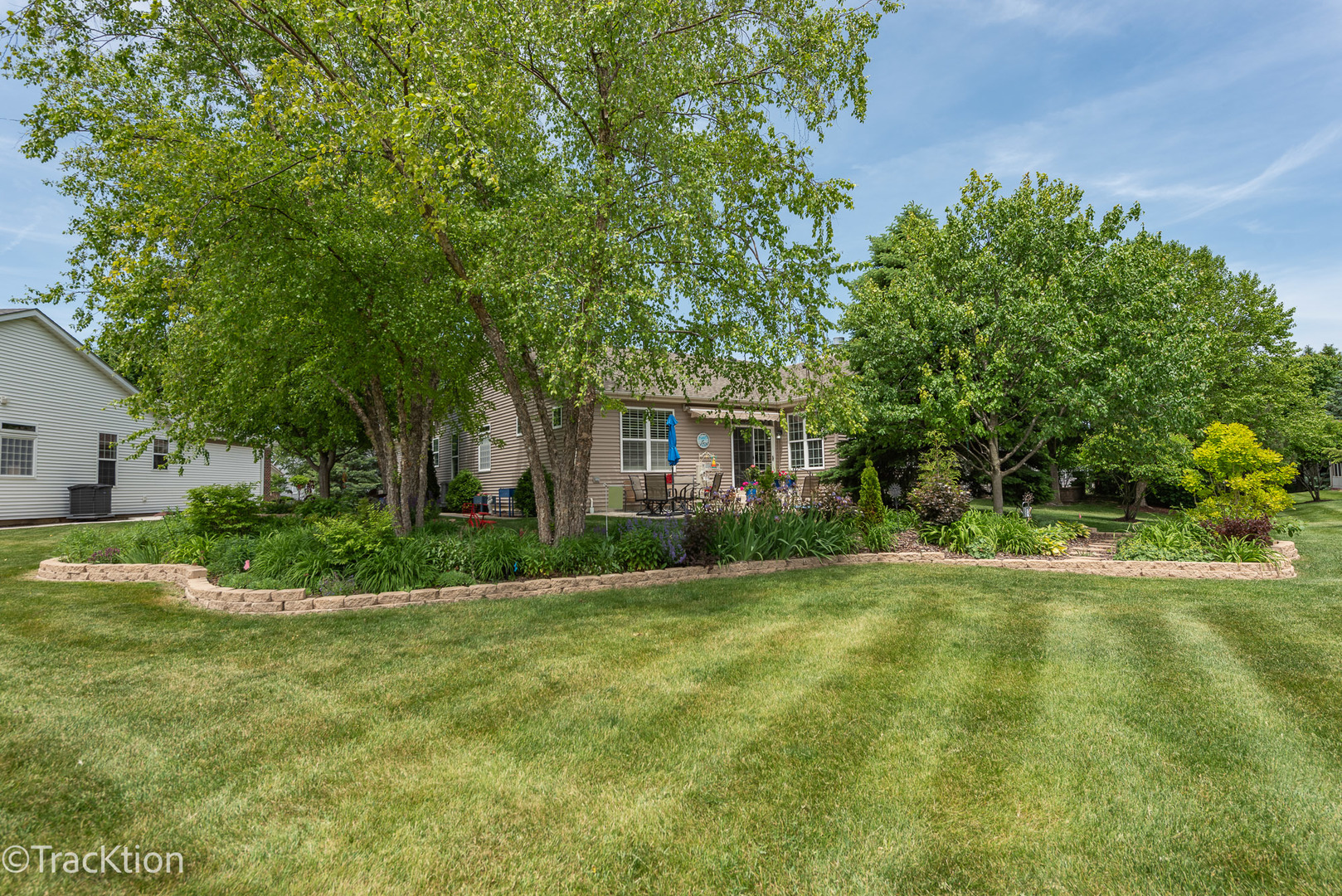 16601 Grandwood Lake Drive, Crest Hill, IL 60403