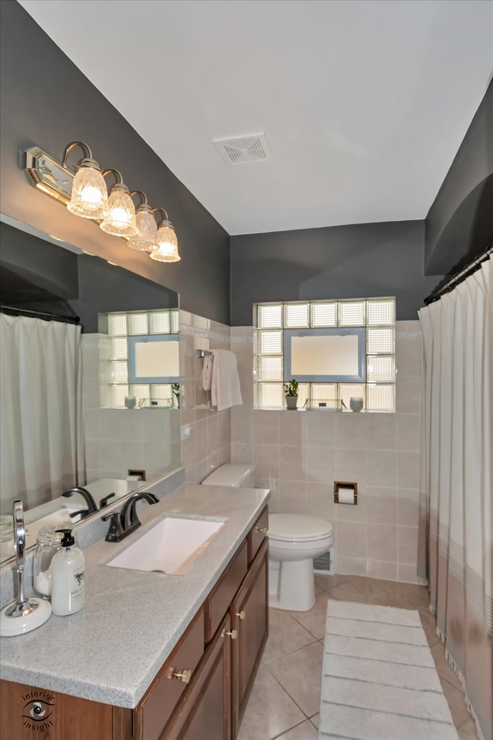 10118 S Turner Avenue, Evergreen Park, IL 60805