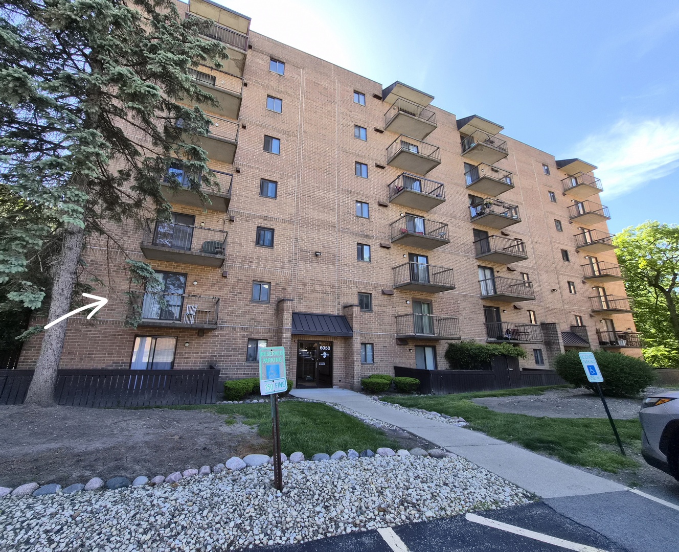 6050 Lake Bluff Drive #201, Tinley Park, IL 60477