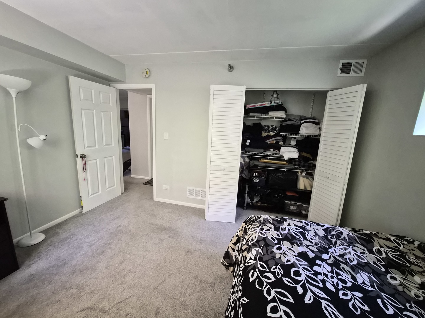 6050 Lake Bluff Drive #201, Tinley Park, IL 60477