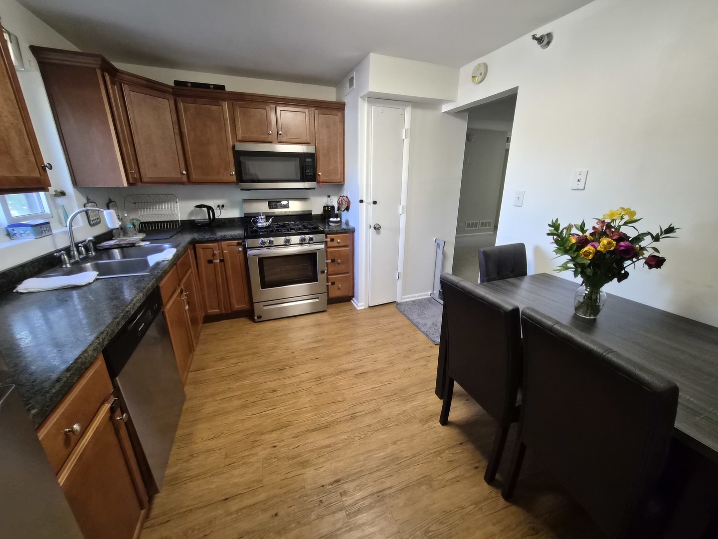 6050 Lake Bluff Drive #201, Tinley Park, IL 60477