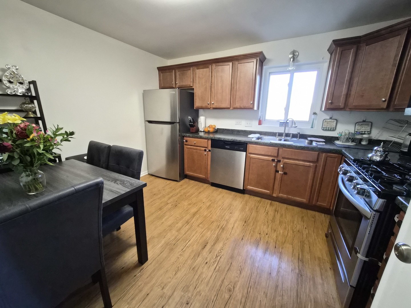 6050 Lake Bluff Drive #201, Tinley Park, IL 60477
