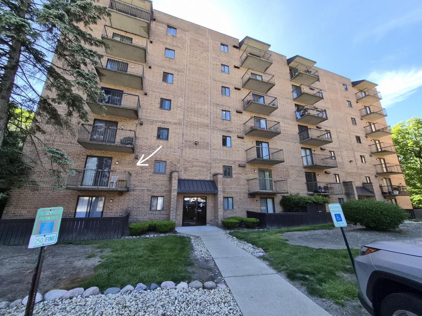 6050 Lake Bluff Drive #201, Tinley Park, IL 60477
