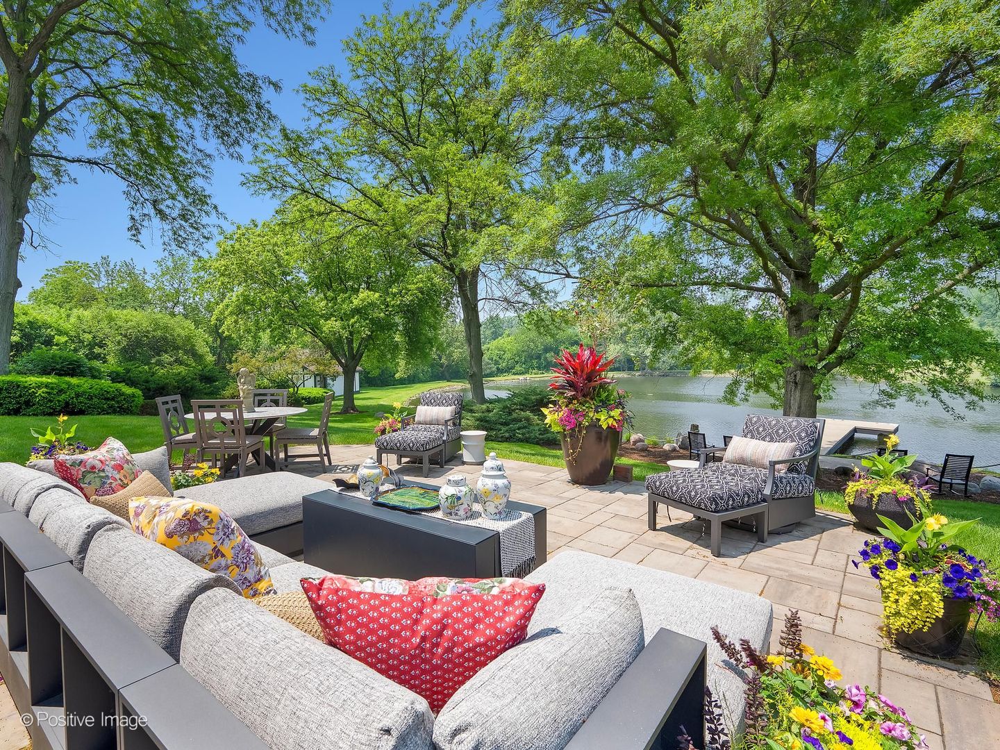 10S370 Madison Street, Burr Ridge, IL 60527