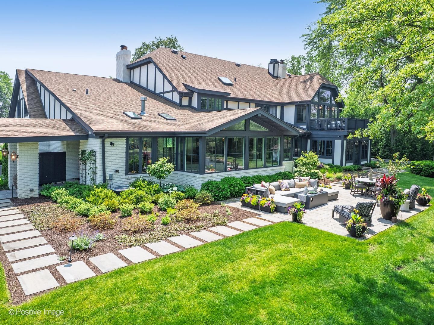 10S370 Madison Street, Burr Ridge, IL 60527
