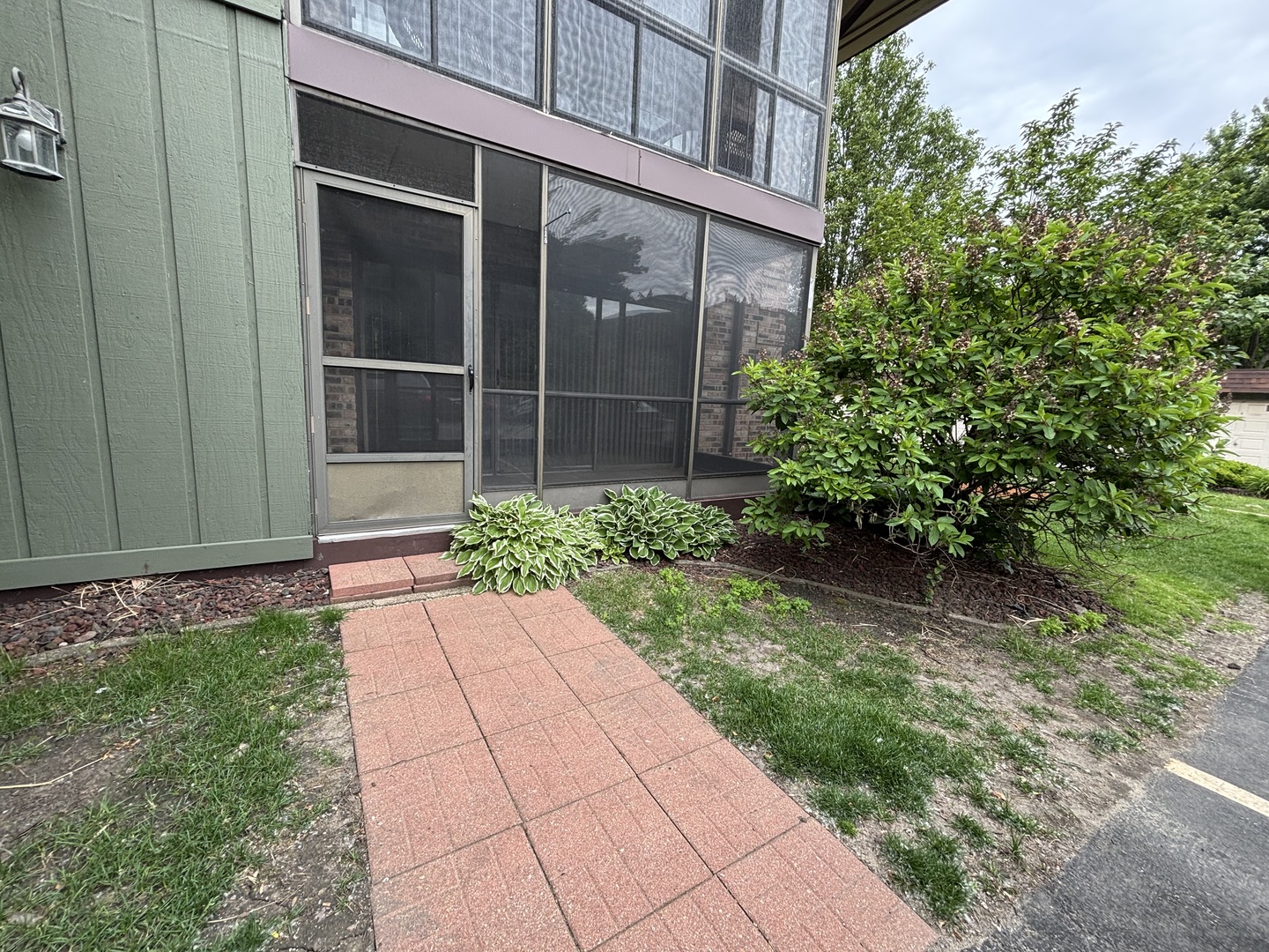 9168 South Road #A, Palos Hills, IL 60465