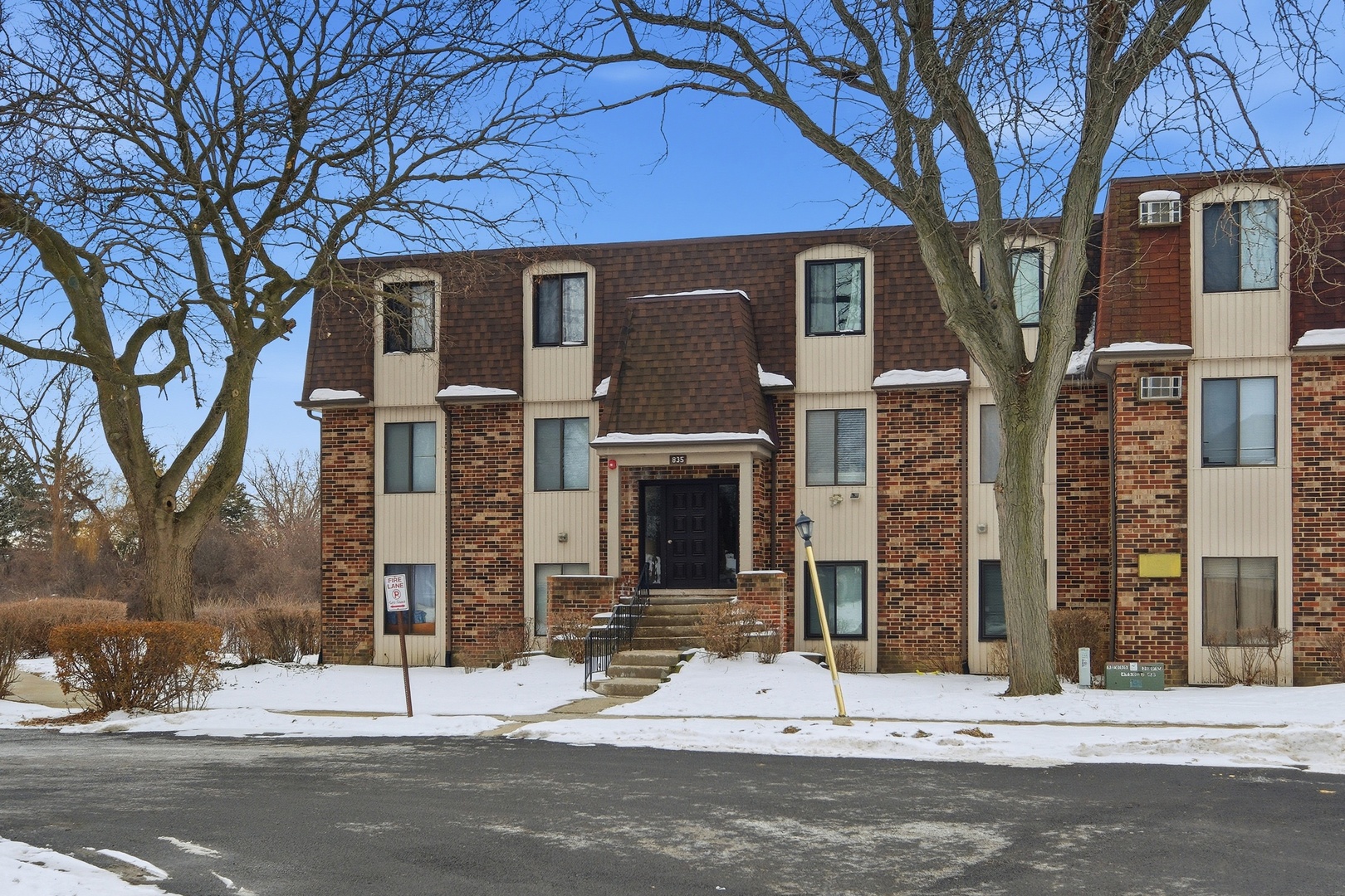 835 Waterview Circle #2, Vernon Hills, IL 60061