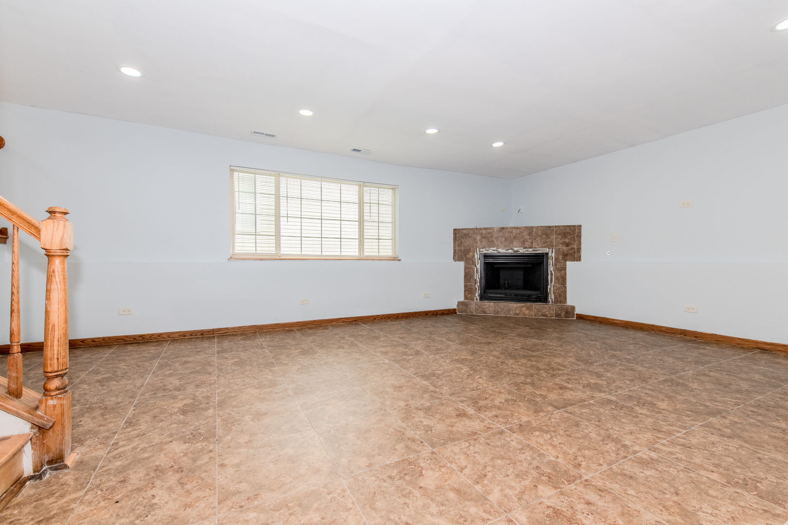 15609 Clifton Park Avenue, Markham, IL 60428