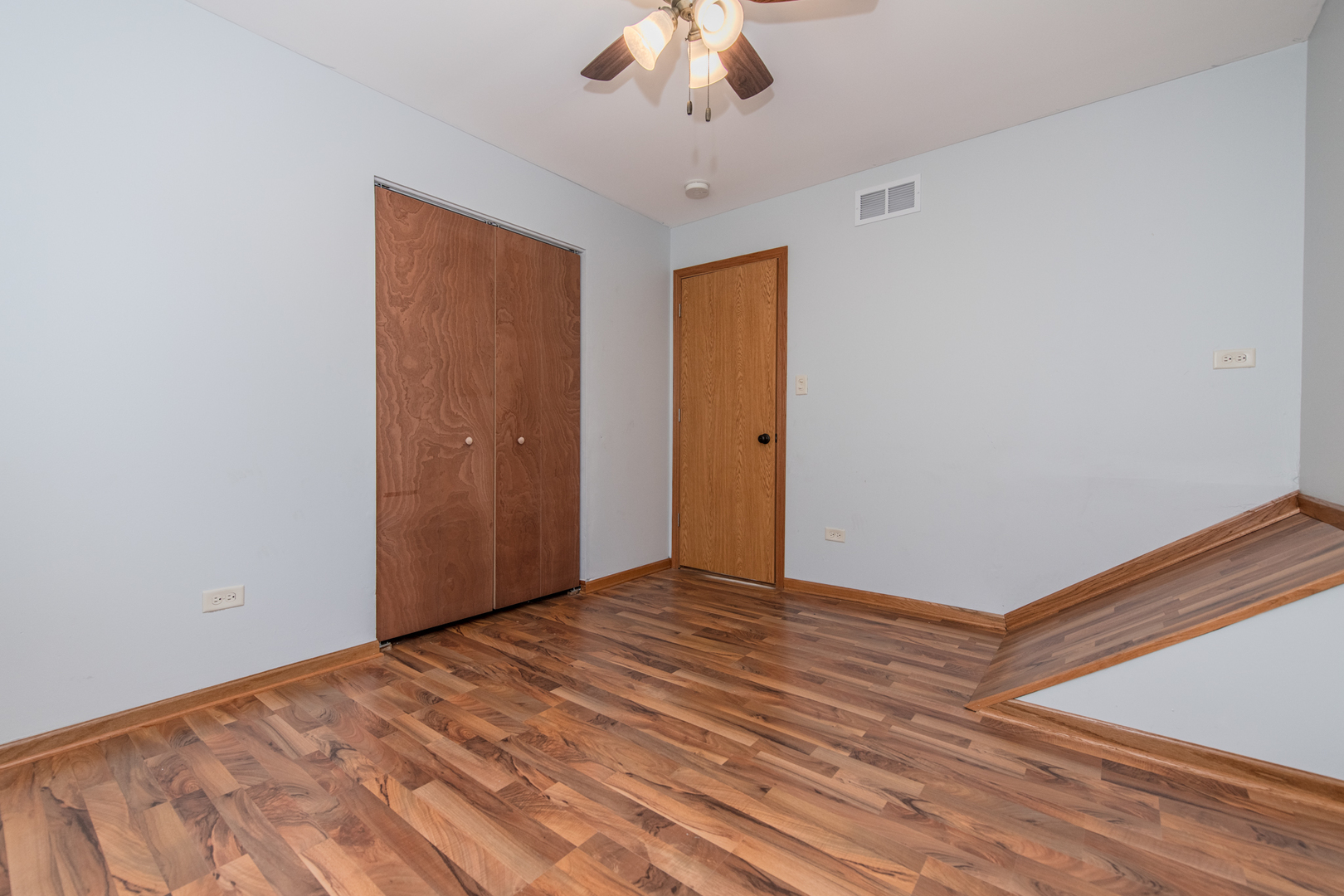 15609 Clifton Park Avenue, Markham, IL 60428