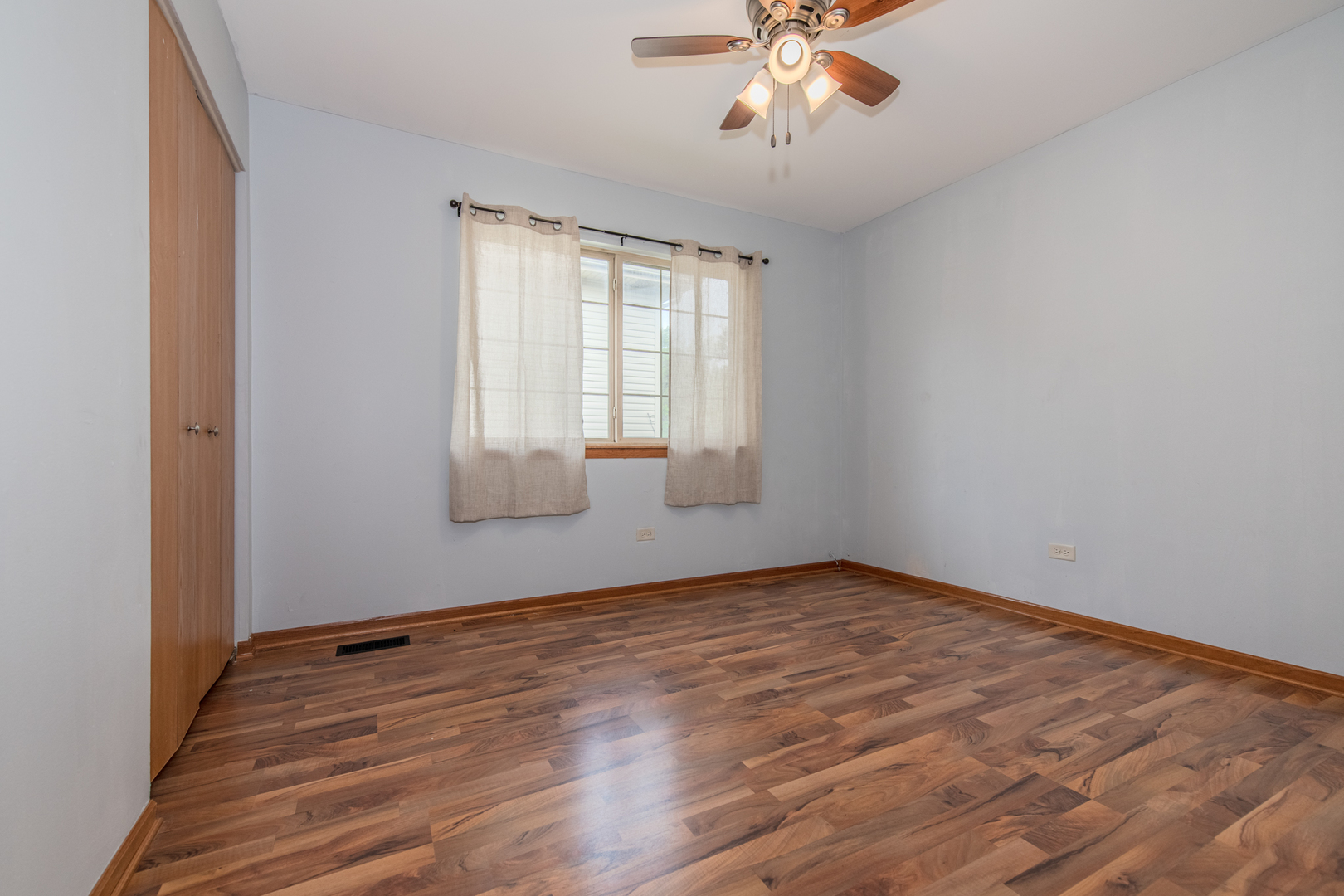 15609 Clifton Park Avenue, Markham, IL 60428