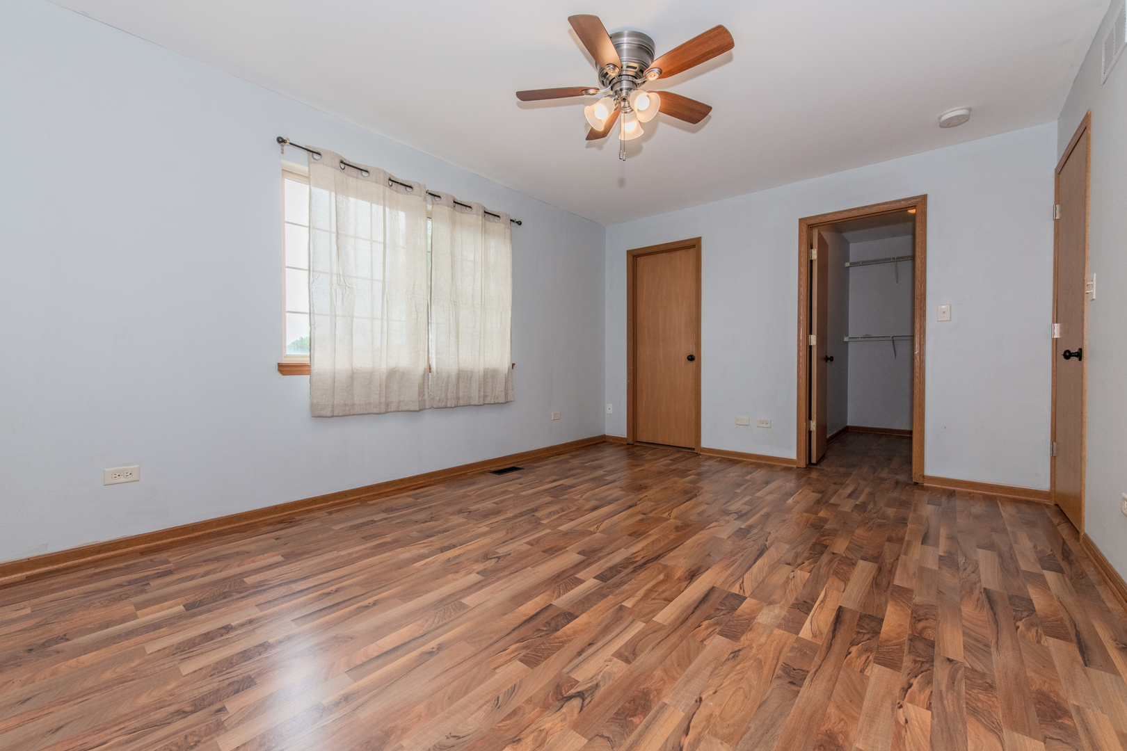 15609 Clifton Park Avenue, Markham, IL 60428