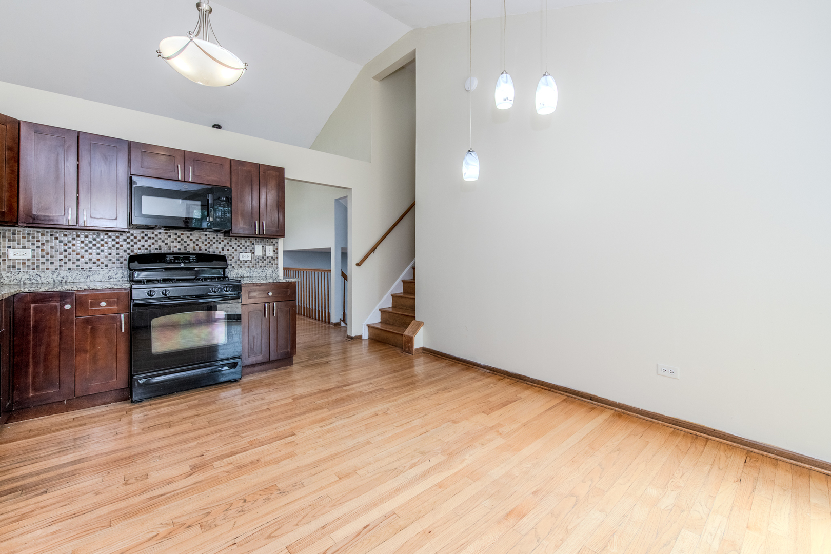 15609 Clifton Park Avenue, Markham, IL 60428