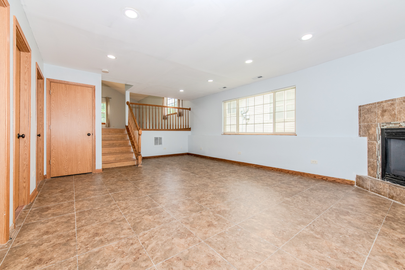 15609 Clifton Park Avenue, Markham, IL 60428