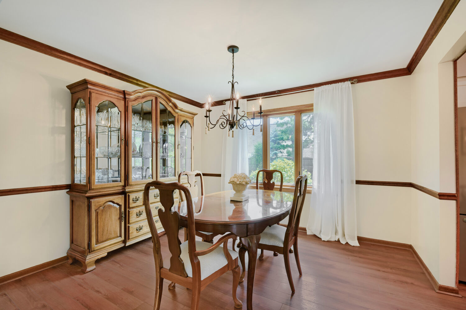 1325 Hawkins Avenue, Downers Grove, IL 60516