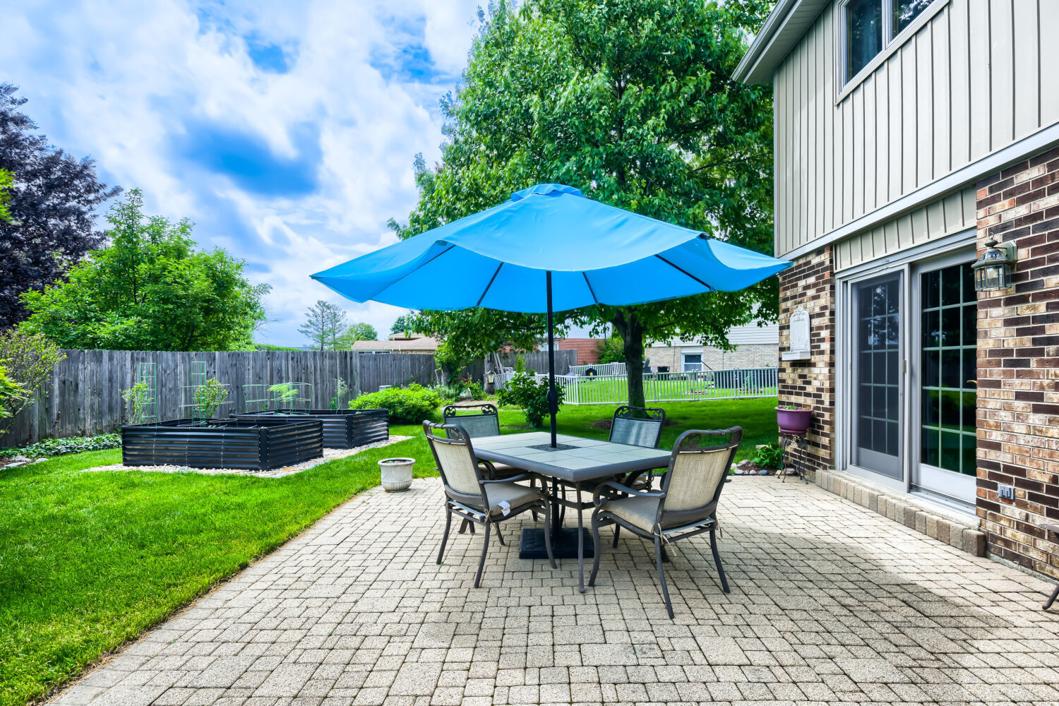 1325 Hawkins Avenue, Downers Grove, IL 60516