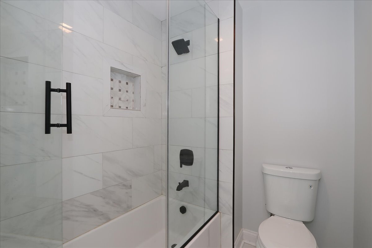 5N523 E Lakeview Circle, St. Charles, IL 60175