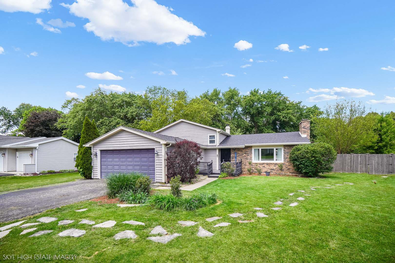 28W516 Leverenz Road, Naperville, IL 60564