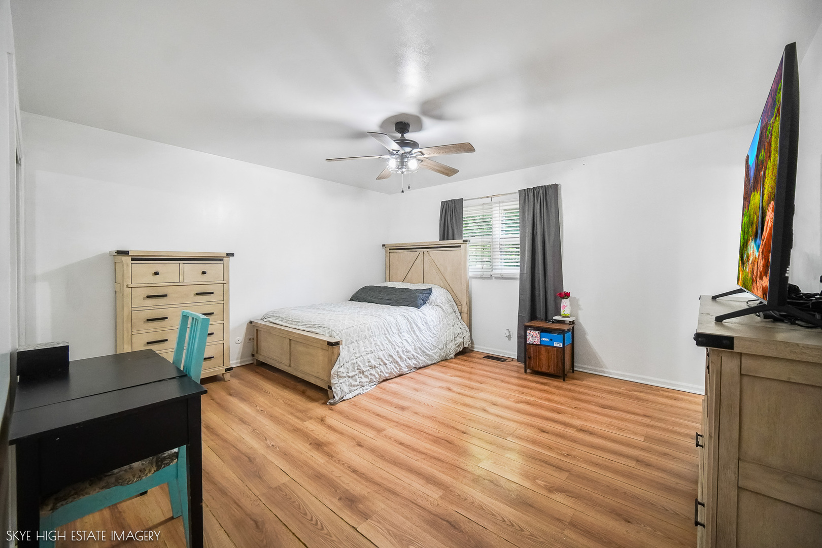 28W516 Leverenz Road, Naperville, IL 60564