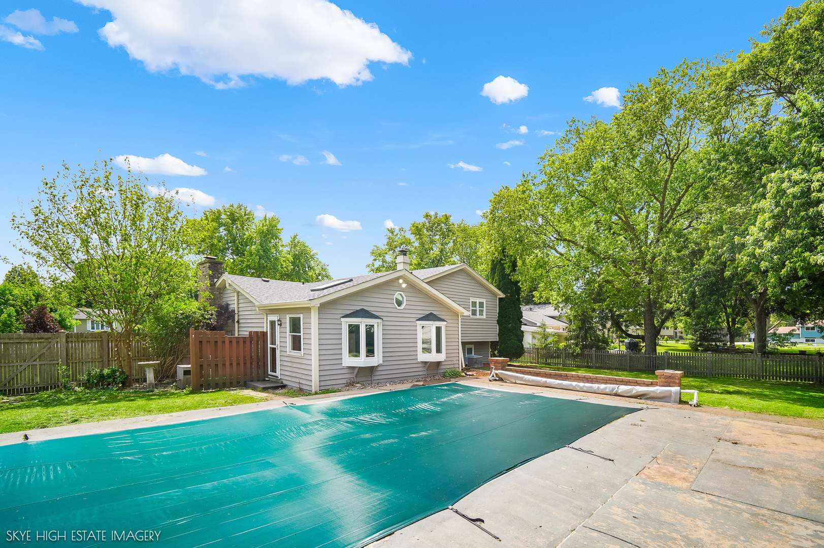 28W516 Leverenz Road, Naperville, IL 60564