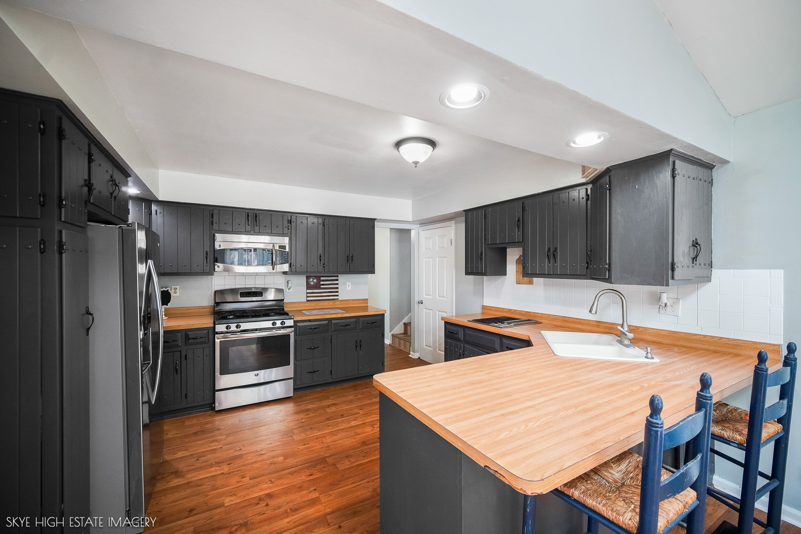 28W516 Leverenz Road, Naperville, IL 60564