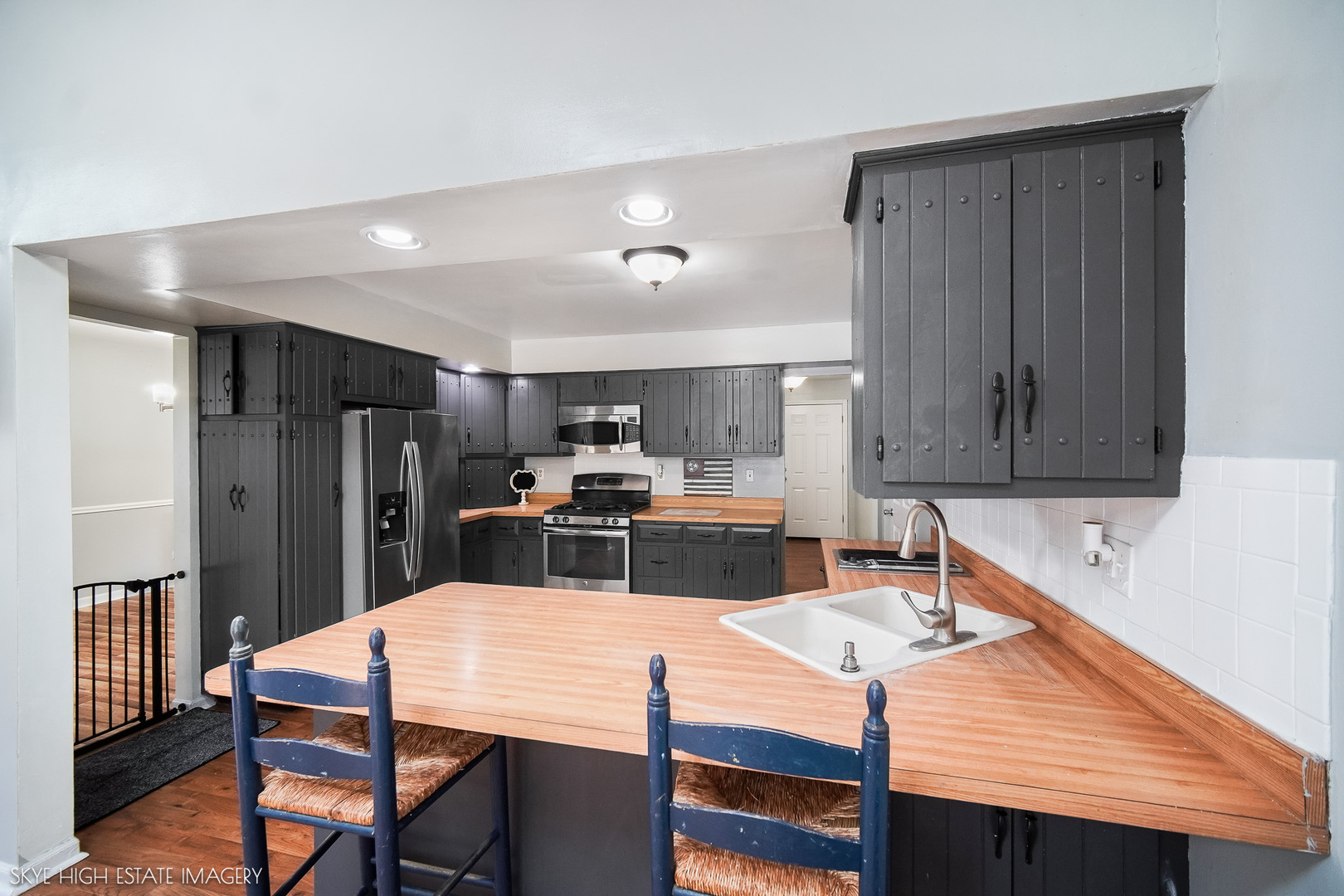 28W516 Leverenz Road, Naperville, IL 60564
