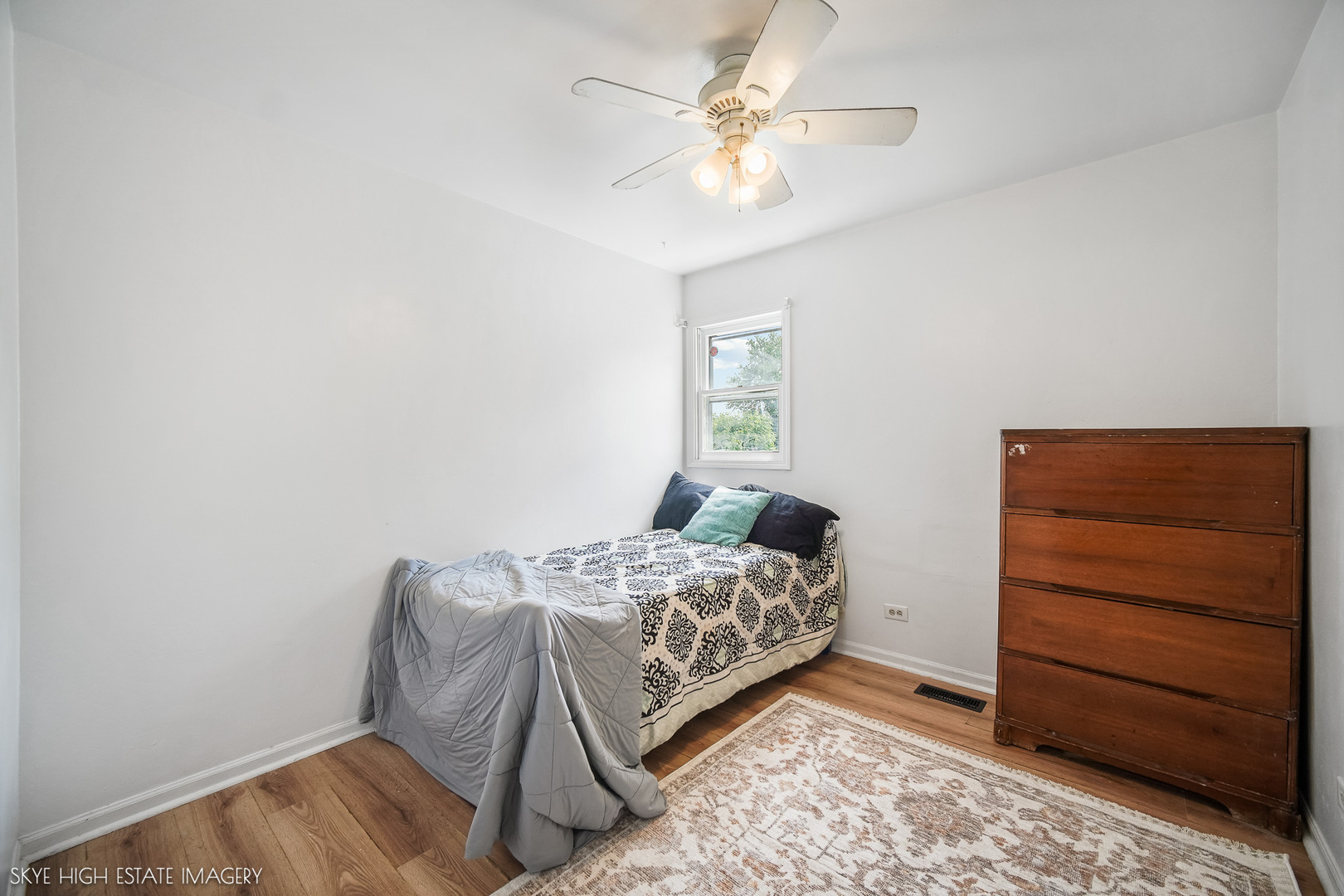 28W516 Leverenz Road, Naperville, IL 60564