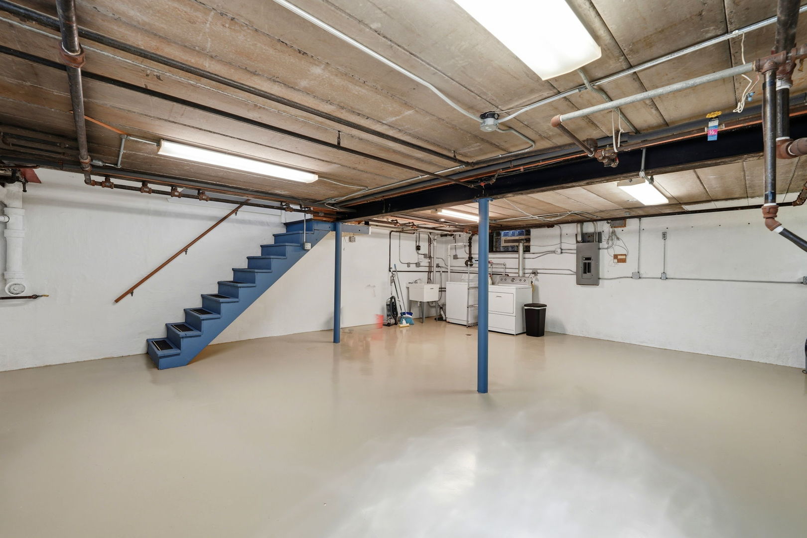 6525 N SAYRE Avenue, Chicago, IL 60631