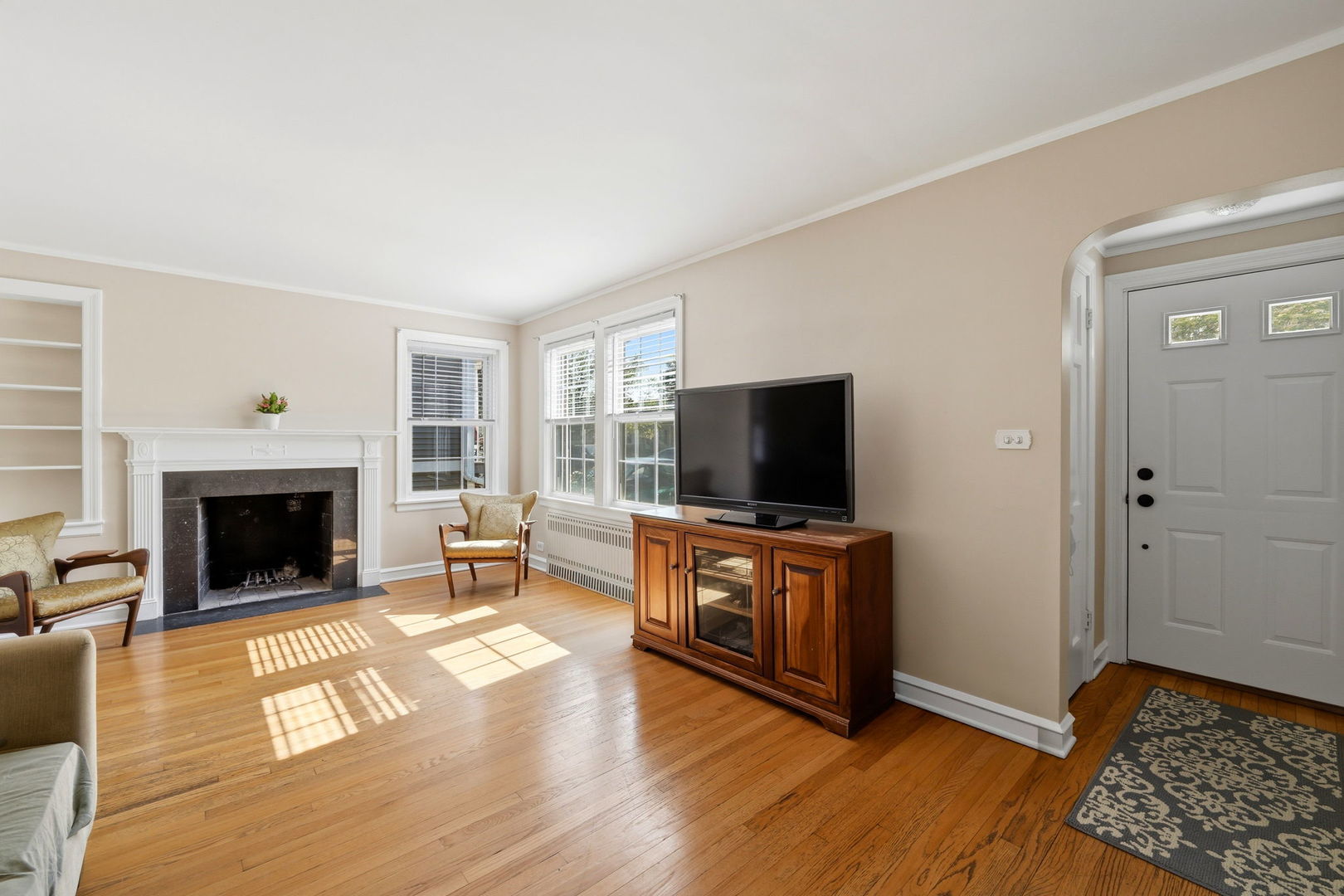6525 N SAYRE Avenue, Chicago, IL 60631