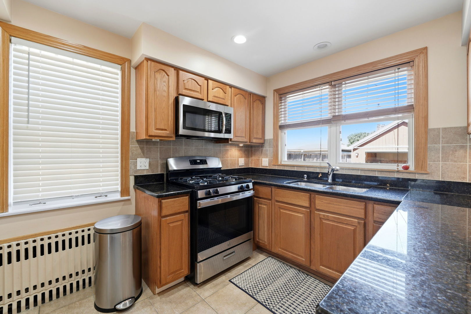 6525 N SAYRE Avenue, Chicago, IL 60631