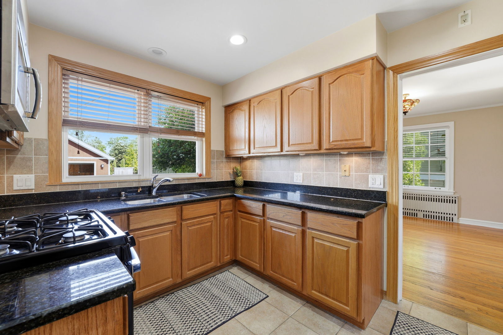 6525 N SAYRE Avenue, Chicago, IL 60631