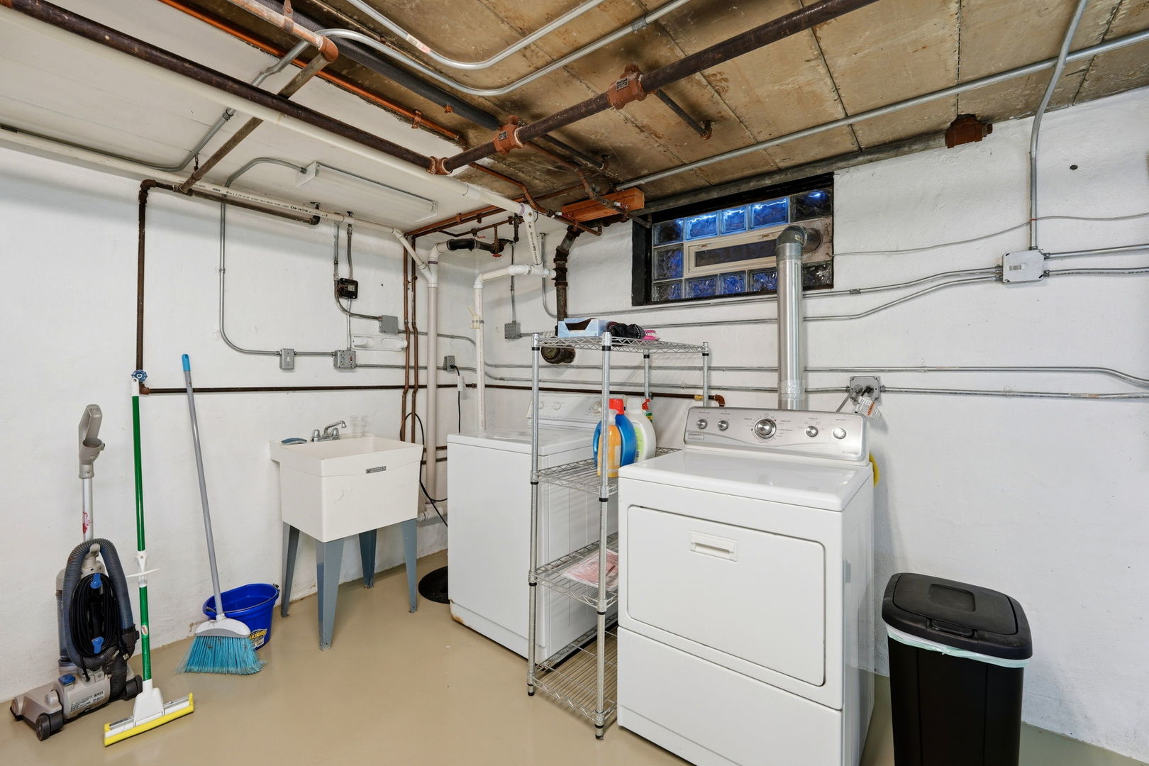 6525 N SAYRE Avenue, Chicago, IL 60631