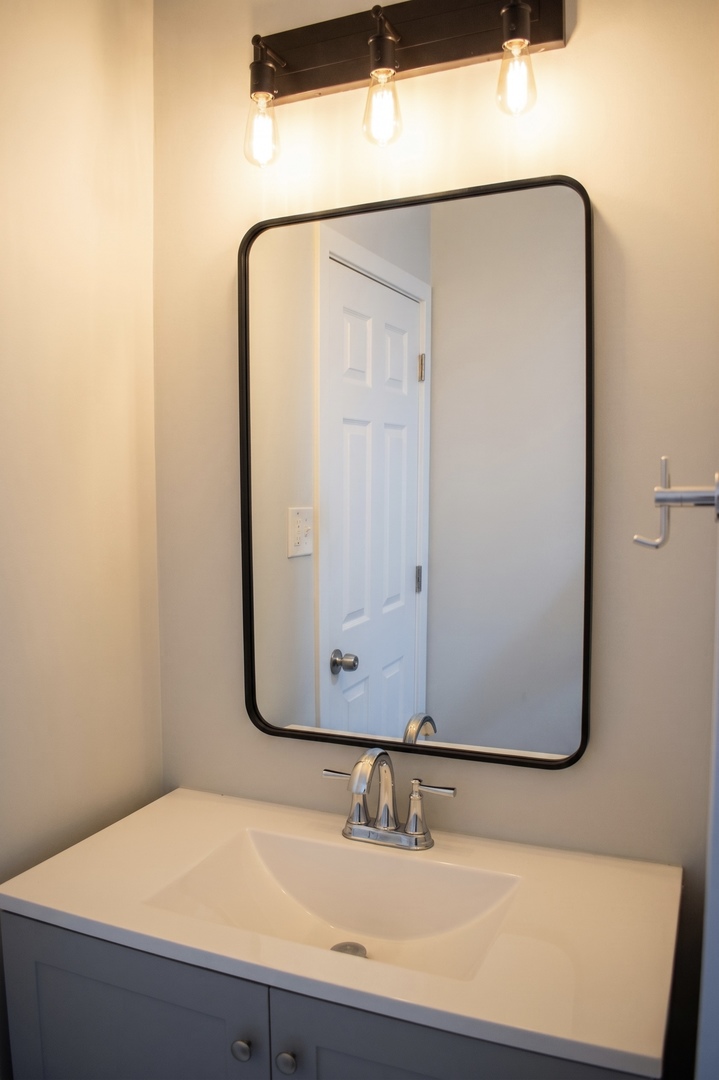 890 Sheldon Court #D, Wheaton, IL 60189