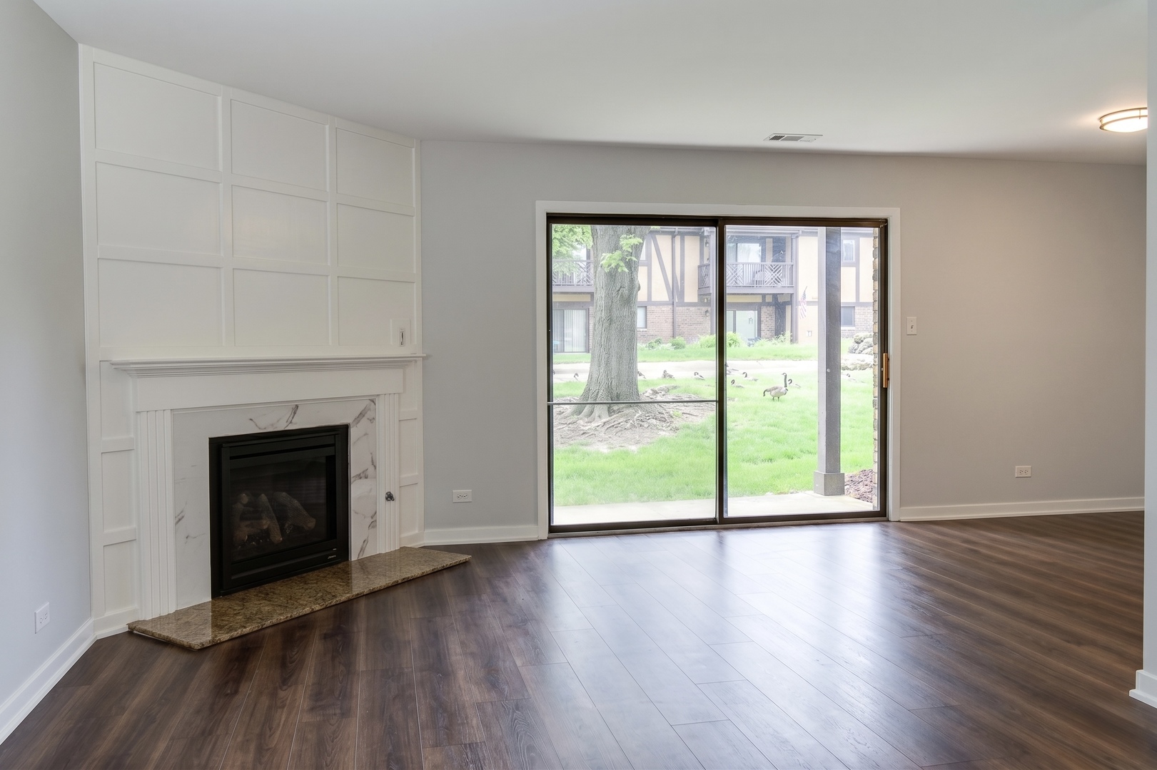 890 Sheldon Court #D, Wheaton, IL 60189