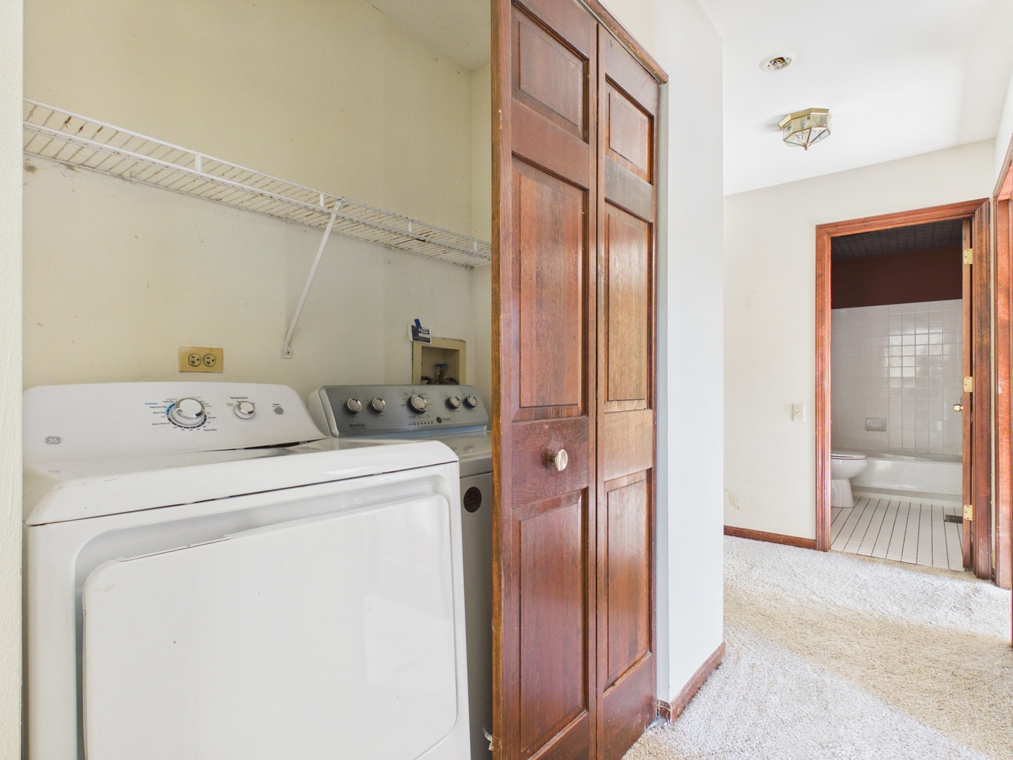 284 Lorraine Circle, Bloomingdale, IL 60108