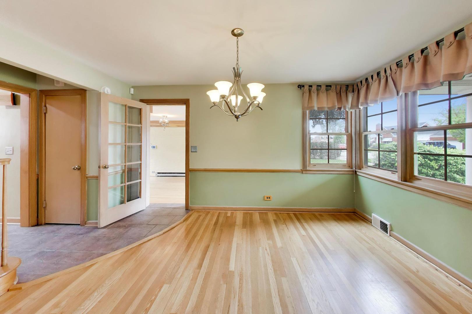 1646 N 18th Avenue, Melrose Park, IL 60160
