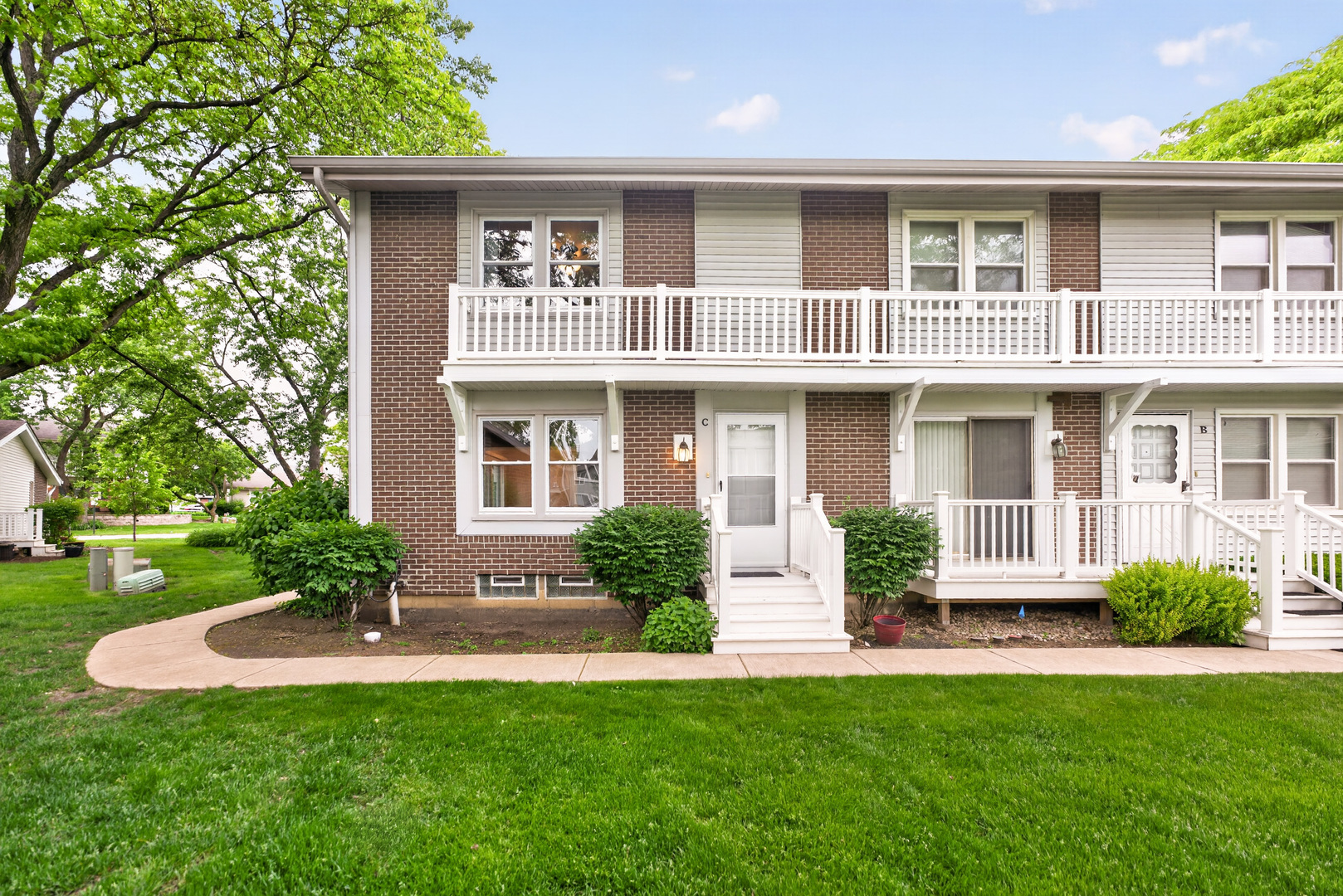 212 Amherst Court #C, Bloomingdale, IL 60108
