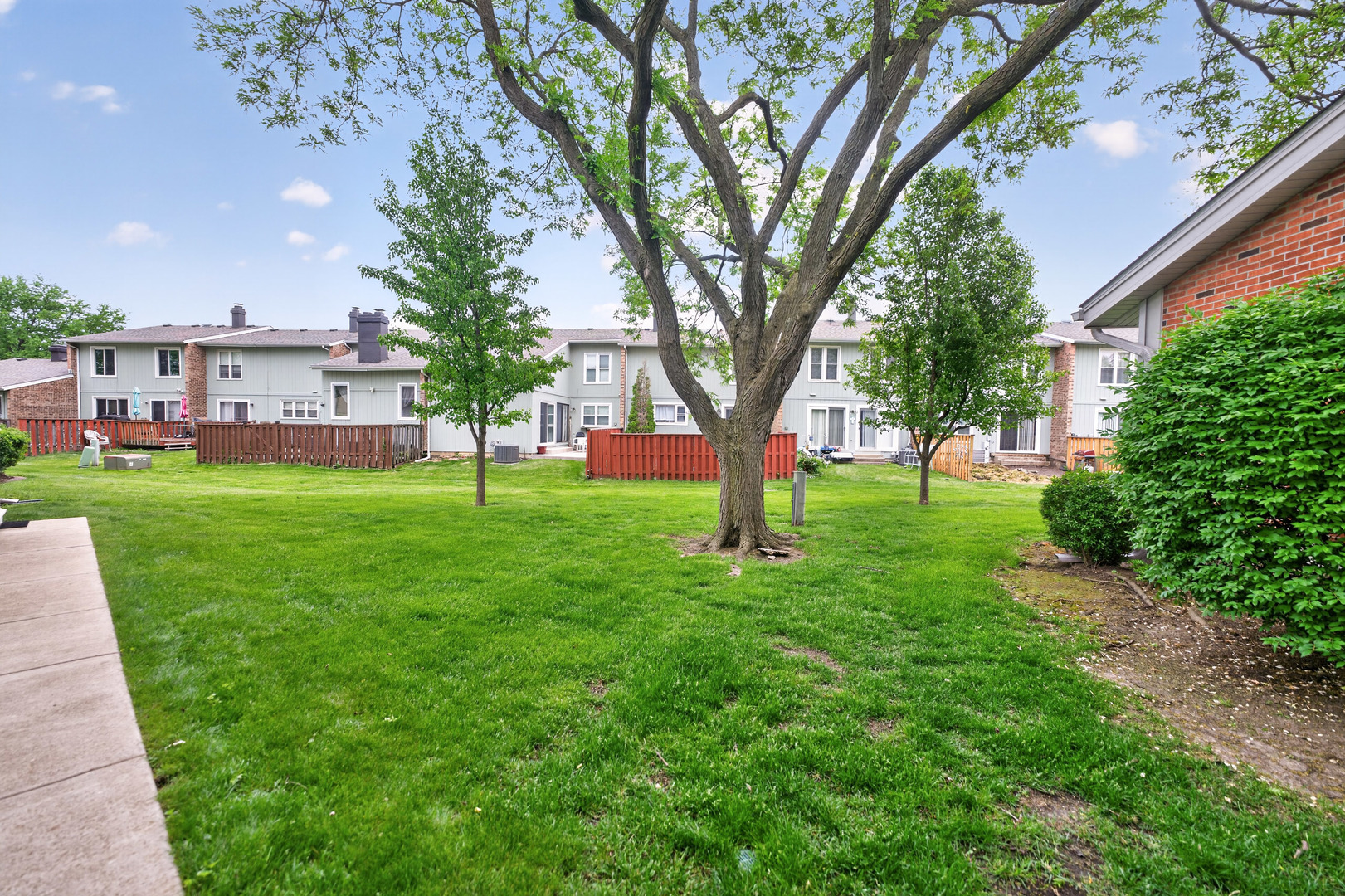 212 Amherst Court #C, Bloomingdale, IL 60108