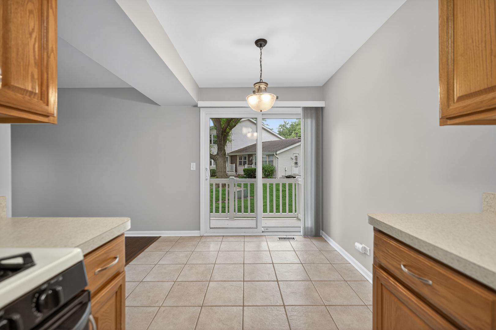212 Amherst Court #C, Bloomingdale, IL 60108