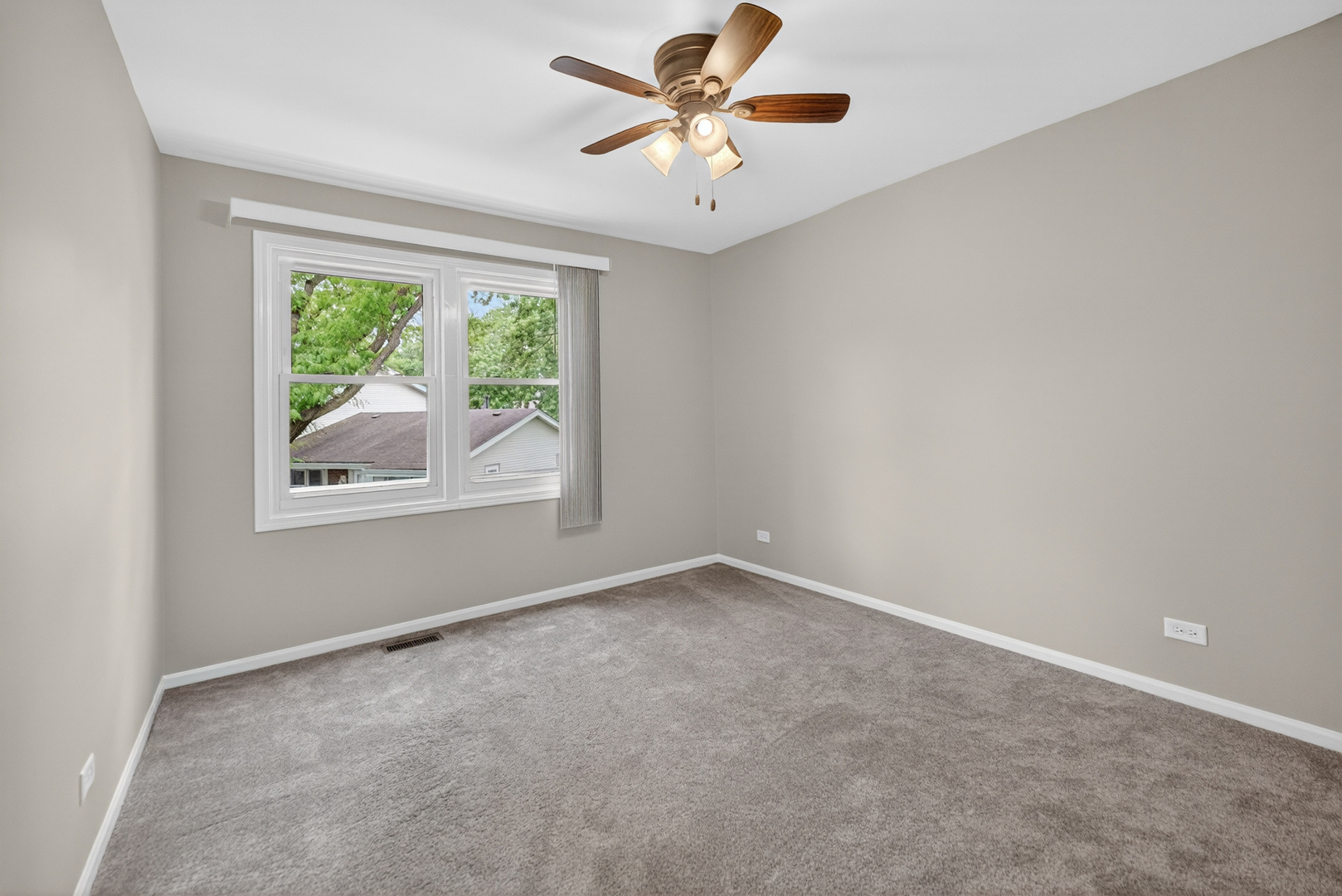 212 Amherst Court #C, Bloomingdale, IL 60108