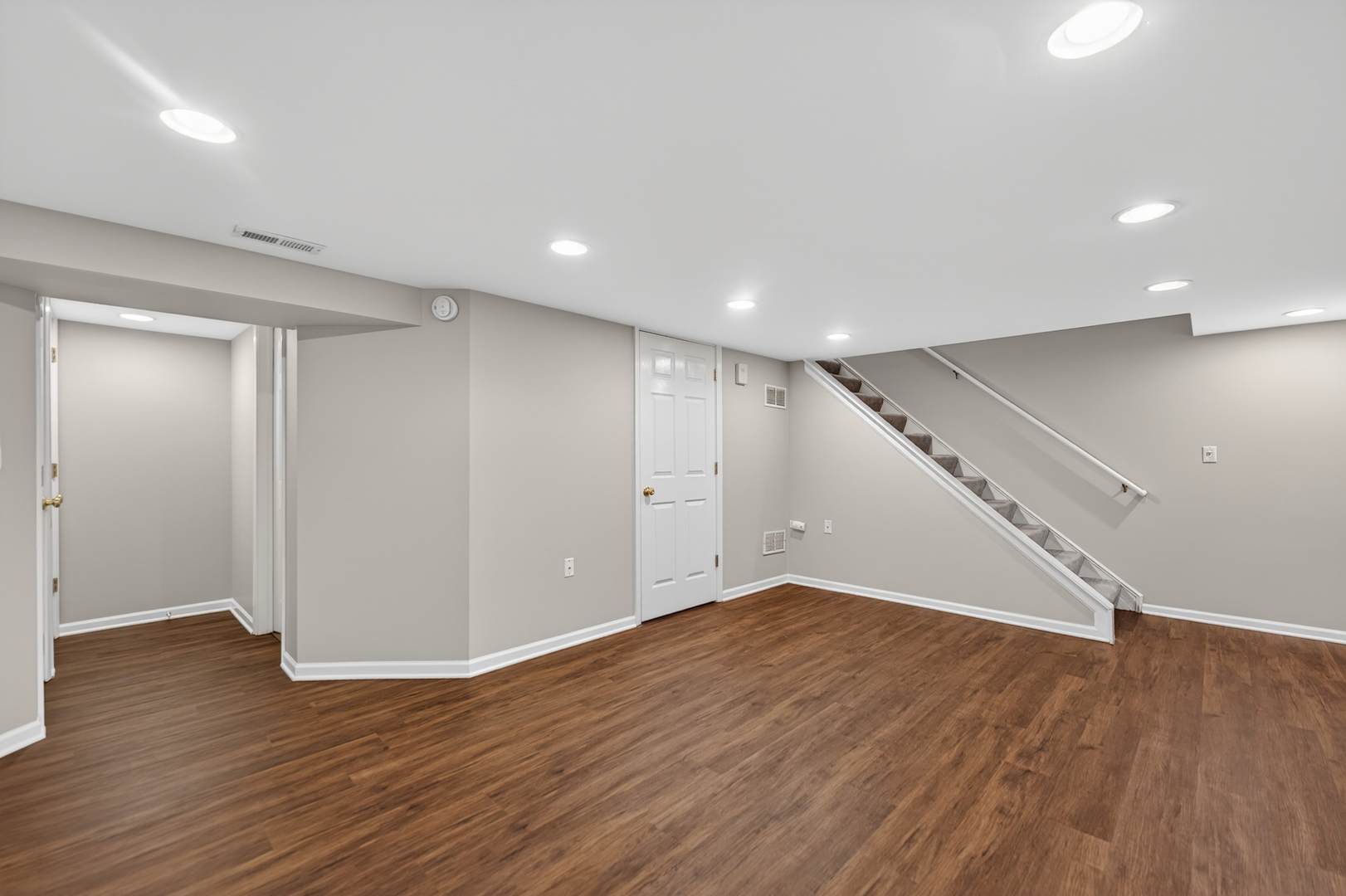 212 Amherst Court #C, Bloomingdale, IL 60108