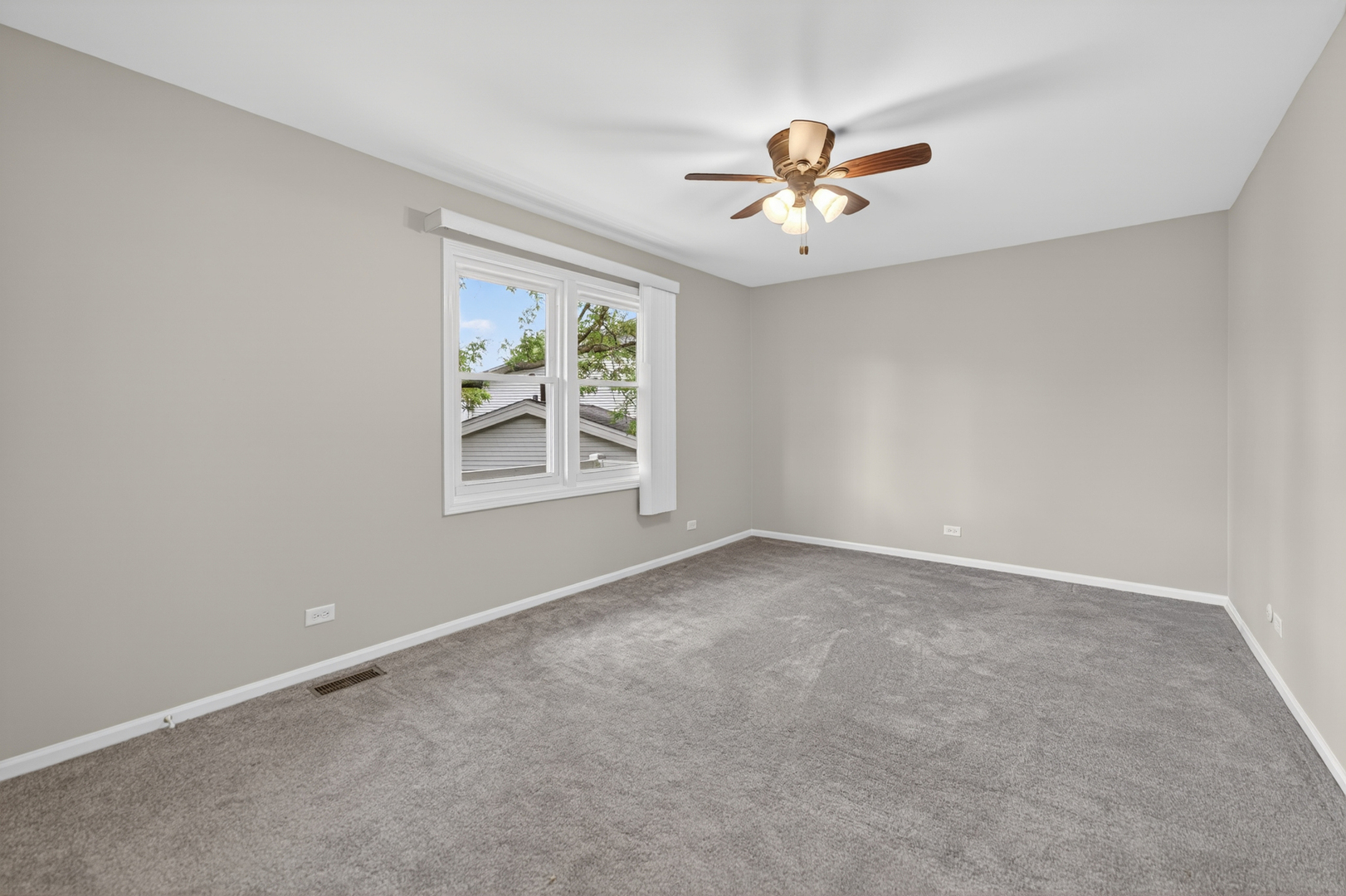 212 Amherst Court #C, Bloomingdale, IL 60108
