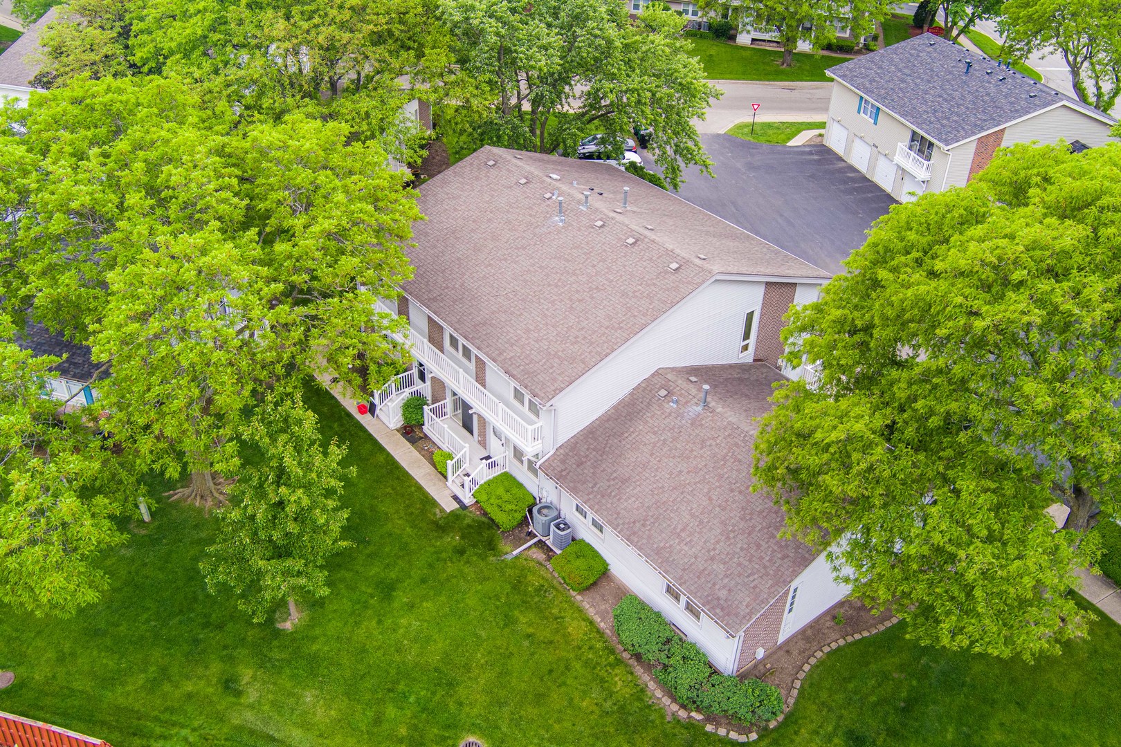 212 Amherst Court #C, Bloomingdale, IL 60108