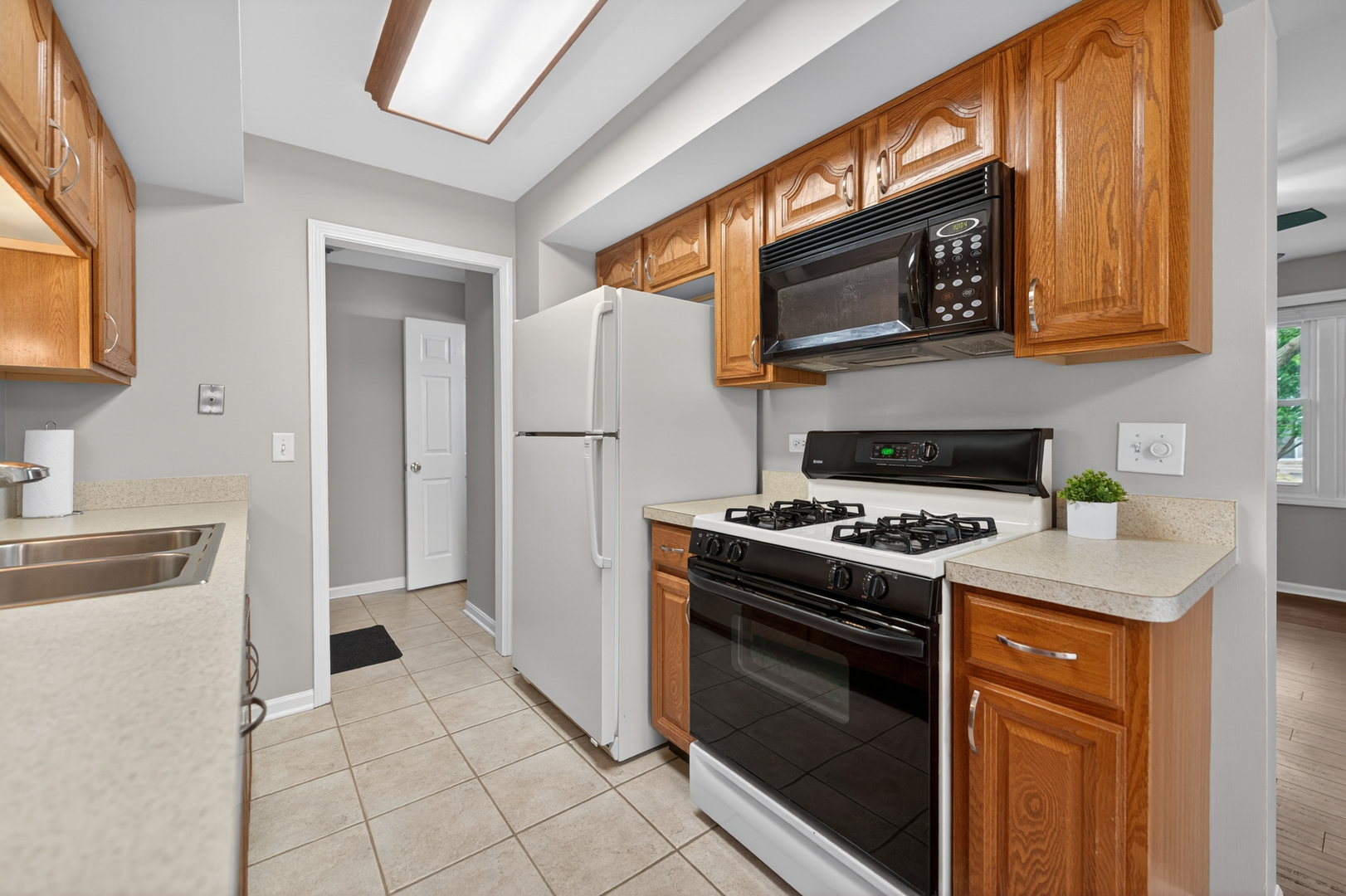 212 Amherst Court #C, Bloomingdale, IL 60108