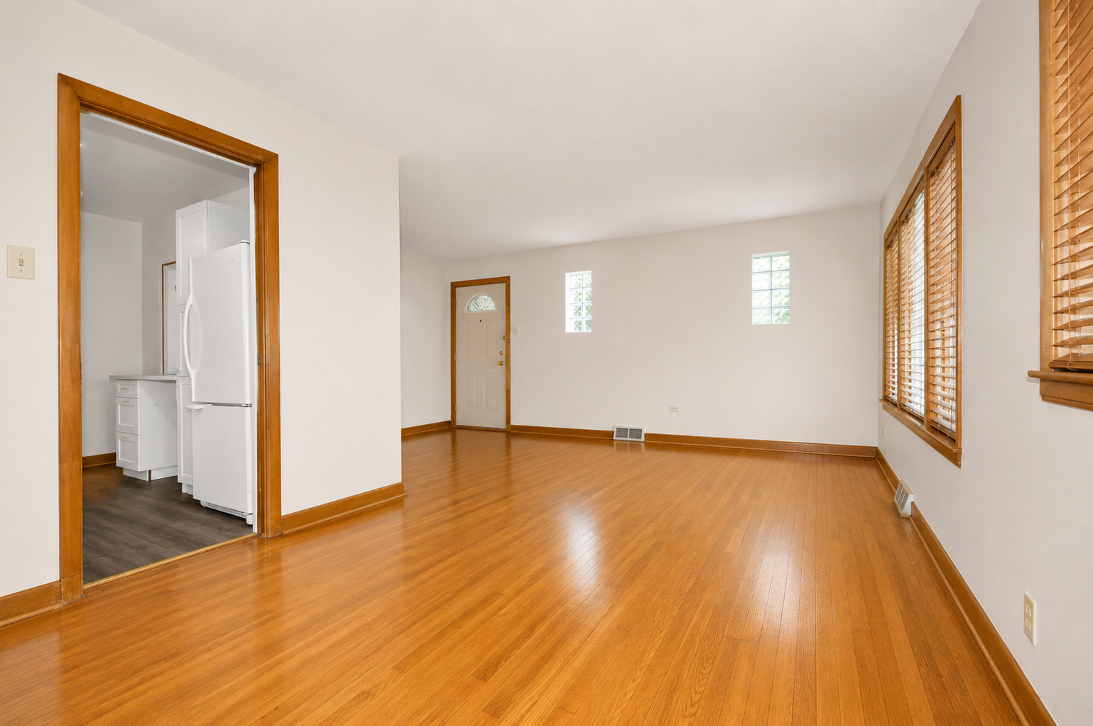 4253 Prescott Avenue, Lyons, IL 60534